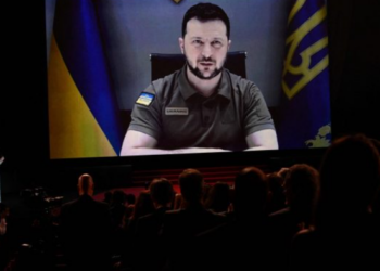 Zelenskyy i drejtohet audiencës në Festivalin e Filmit në Francë