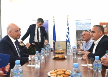 Çfarë ndodhi?/ Vizita e Dendias në Tiranë, nuk takon kryetarin e Bashkisë Himarë