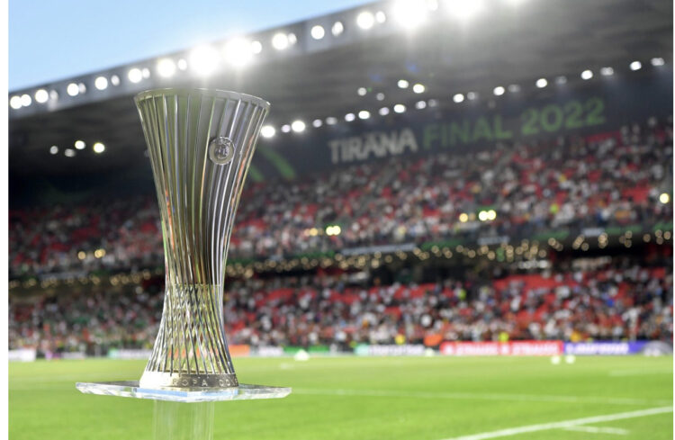 Nis finalja e Conference League, natë e madhe në Air Albania, Roma dhe Feyenoord në kërkim të trofeut