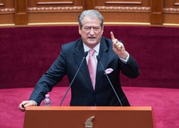 Berisha reagon pas ngjarjeve të djeshme: Policët e droguar shkrehin plumba