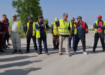 Punonjësit e inceneratorit të Fierit dalin në protestë, katër muaj pa marrë pagat