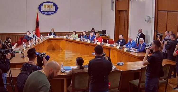 Zgjedhja e Presidentit/ PS propozon seancën e parë më 16 maj në Kuvend