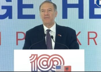Ish-sekretari amerikan: Marrëdhëniet mes Shqipërisë dhe SHBA-së janë të shkëlqyera, do të ketë edhe 100 vite të tjera