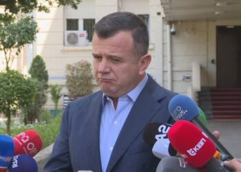 Rezolutë për Srebrenicën/ Balla: Të dënohet edhe shkelja e Berishës ndaj embargos së naftës për Millosheviçin