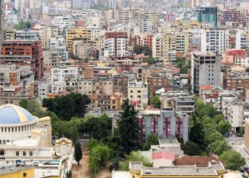 Finalja e Conference League më 25 maj, Tirana futet në shtetrrethim