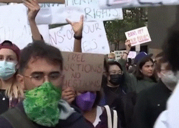 Gjykata e lartë pritet të shpallë të paligjshëm abortin, protesta në SHBA