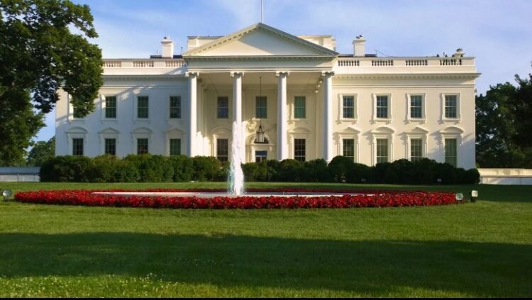 BBC: Shtëpia e Bardhë ka paralajmëruar bizneset amerikane për sulme të mundshme kibernetike nga Rusia