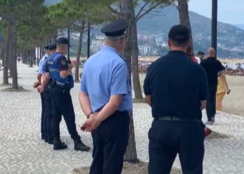 Siguria e pushuesve gjatë sezonit turistik, nisin kontrollet për 184 stacionet e plazhit në Vlorë