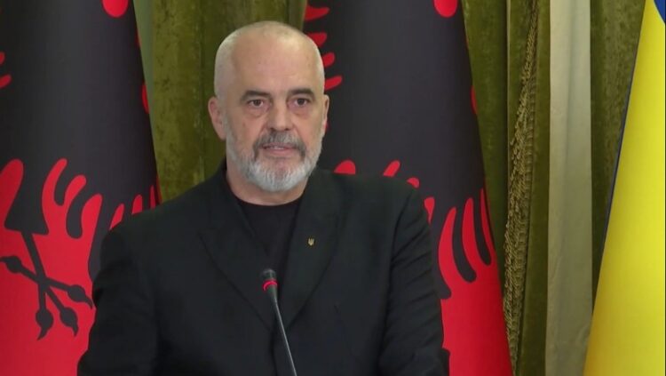 Rama mbledh sot kryebashkiakët në Pallatin e Kongreseve, fokus i diskutimit sezoni veror dhe zgjedhjet e ardhshme vendore