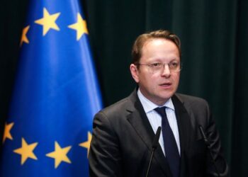 Varhelyi: Parlamenti bullgar të miratojë sot propozimin për Maqedoninë dhe Shqipërinë! Ballkani Perëndimor të jetë pjesë e BE