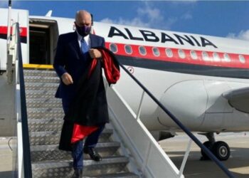 Rama udhëton sot drejt Greqisë, takohet me liderët e 13 vendeve europiane