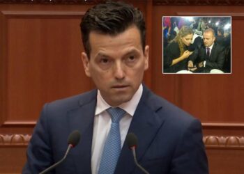 Shehaj: Rama i fali Xhaçkës plazhin publik për 30 vjet. Si mund ta mbajë postin ministrja?