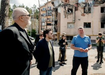 Abazoviç ndan pamjet nga vizita në Irpin me Ramën: Paqja është e paçmueshme