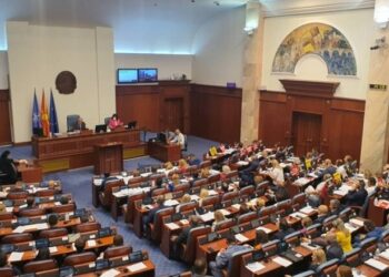 Sot mblidhet Kuvendi i Maqedonisë së Veriut, pritet vendimi për propozimin francez