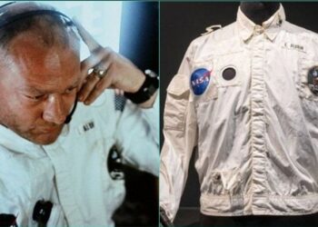 Shitet për 2.8 milonë dollarë xhaketa e të vetmit astronaut të mbetur gjallë nga fluturimi ‘Apollo 11’