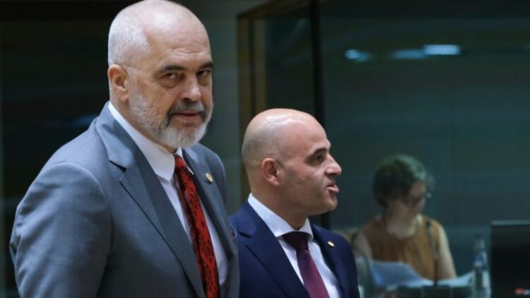 Çfarë ndodh me hapjen e negociatave?! Hapat që duhet të ndërmarrin Shqipëria dhe Maqedonia e Veriut