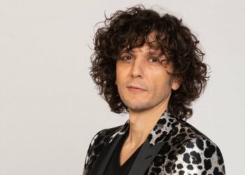 Ermal Meta anulon koncertet dhe publikon fotot ku shfaqet i enjtur në fytyrë dhe në kokë!