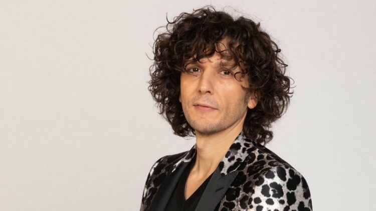 Ermal Meta anulon koncertet dhe publikon fotot ku shfaqet i enjtur në fytyrë dhe në kokë!