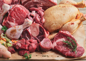Përpunuesit e mishit në vështirësi nga shtrenjtimi i kostove; Paralajmërojnë për rritje të çmimeve nga shtatori