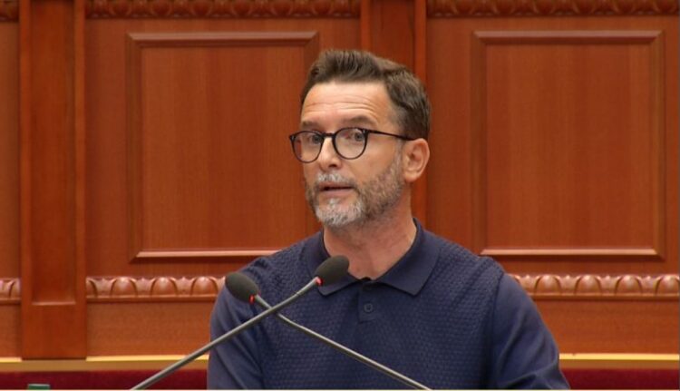 Shkarkimi i Ahmetajt nga detyra e zëvendëskryeministrit, thumbon Braçe: Globi rrotullohet