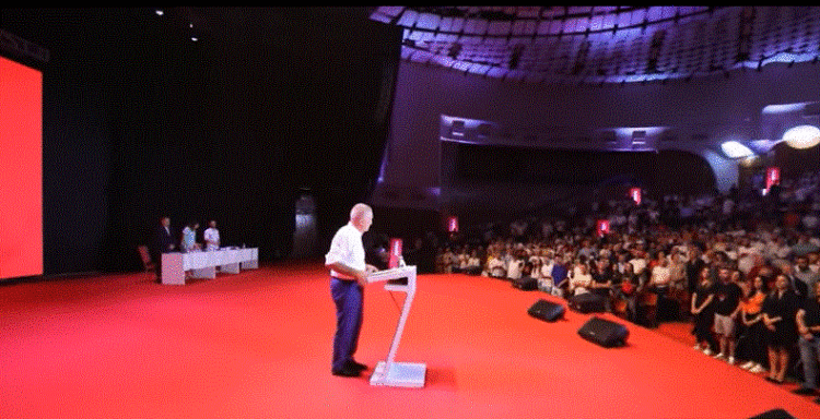 LSI bëhet ‘Partia e Lirisë’! Meta në krye: Ia vlen të vdesësh për Shqipërinë