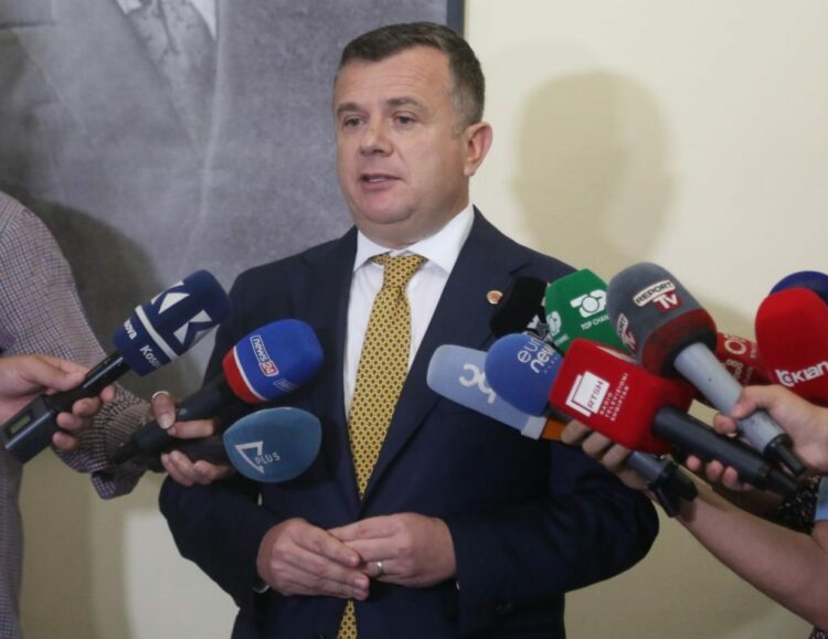 Negociatat/ Balla: Duhet qasje e re, gjithçka synojmë ta kryejmë në bashkëpunim me opozitën