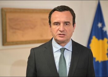 Tensionet në veri për targat, qeveria e Kosovës pas kërkesës amerikane shtyn zbatimin e vendimit për reciprocitetin