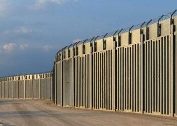 Greqia konsideron zgjerimin e gardhit në kufi me Turqinë, shkak emigrantët ilegalë