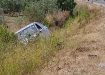 Atentati në Vlorë me dy të vdekur, makina e bërë shoshë nga breshëria e plumbave