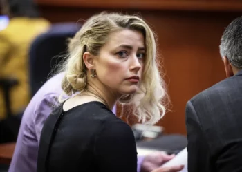 Pas gjyqit me Johnny Depp, Amber Heard braktiset nga miqtë