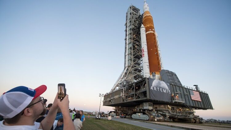NASA rikthehet në hapësirë me misionin ‘Artemis’, po përgatitet të dërgojë përsëri astronautë në Hënë