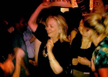 Hillary Clinton solidarizohet me Sanna Marin, poston foton duke kërcyer si Sekretare Shteti