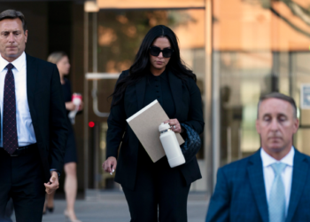 Vanessa Bryant dëmshpërblehet për fotot e aksidentit ku vdiqën Kobe dhe vajza e tyre Gianna