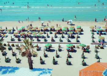 Vetëm Durrësi me zënie të kapaciteteve hoteliere mbi 90%, më dobët bregdeti i Himarës