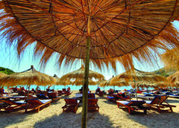 “Shumë shtrenjtë”, qytetarët e Kosovës ankohen për çmimet në Shqipëri