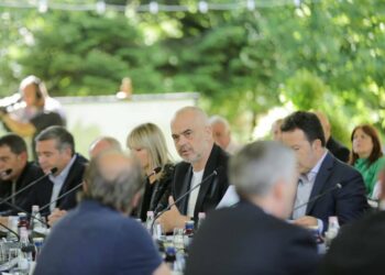 Ndryshime në qeveri?! Rama mbledh për retreat ministrat