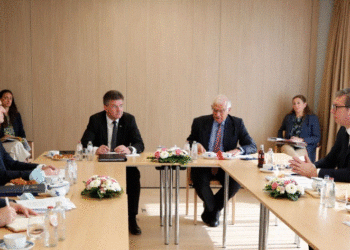 Pas tensioneve në veri, Borrell fton Kurtin dhe Vuçiçin në Bruksel për vazhdimin e dialogut