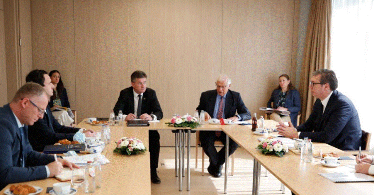 Pas tensioneve në veri, Borrell fton Kurtin dhe Vuçiçin në Bruksel për vazhdimin e dialogut