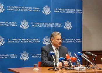 Tensionet në Veri të Kosovës/ Escobar: Prishtina dhe Beogradi të zotohen se nuk do të ketë dhunë