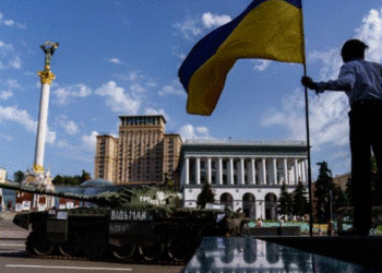 Ukraina feston 31-vjetorin e pavarësisë, në Kiev ekspozohen tanket shkatërruara ruse