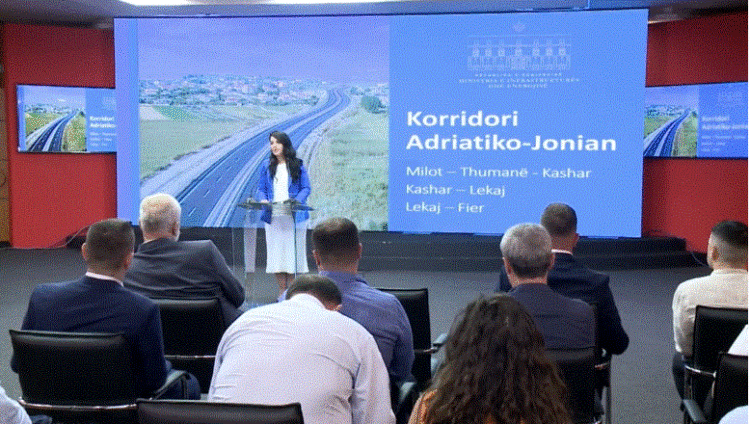 Hapet gara për projektin e aksit Milot-Fier, pjesë e Korridorit Blu! Balluku: Do lëvizet me 130 km/h! Rama: S’ka korrupsion