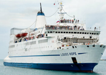 ‘Logos Hope’ panairi më i madh i librit lundures në botë! Anija ‘zbarkon’ në portin e Vlorës