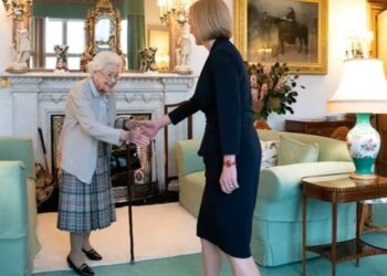 Mbretëresha emëron Liz Truss si kryeministre e Britanisë! Konservatorja merr bekimin nga Elizabeth II