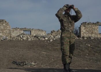 Shpërthen lufta mes Armenisë dhe Azerbajxhanit, raportohet për bombardime në kufi