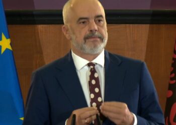 Shqipëria satelitore, Rama: Do t’i japë përgjigje përfundimtare edhe ndërtimeve pa leje! Sheh gjithçka me perfeksion