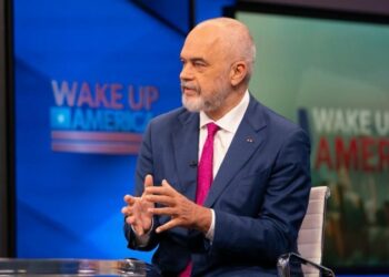 Mbyllja e shkollës “Mehmet Akif”, Rama: Nuk ka teori konspiracioni, shitën godinën dhe nuk morën leje për ambientet e reja