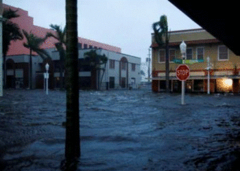 Florida nën pushtetin e ujit, uragani “Ian” lë 2 milionë njerëz pa energji elektrike