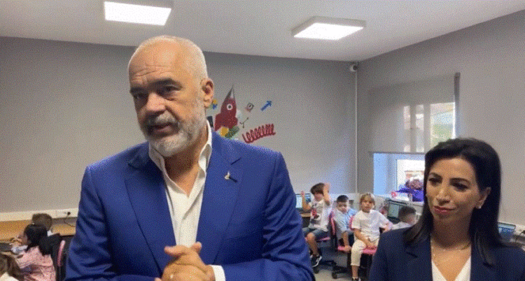Viti i ri shkollor, kryeministri ka një këshillë për nxënësit e klasave të para: Bëni qef dhe punë!