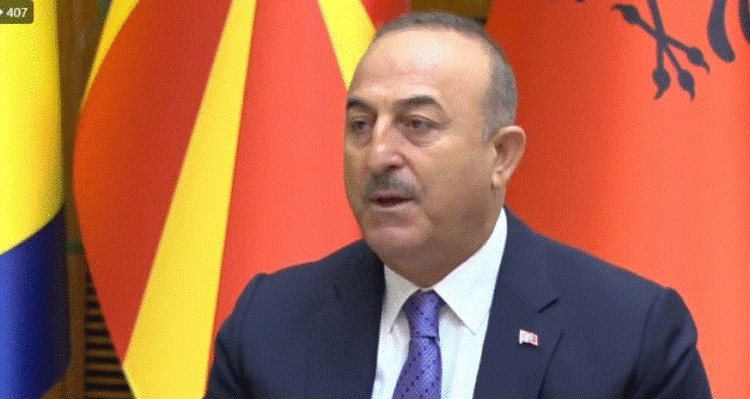 Ministri i Jashtëm turk flet për Kosovën në “zemër” të Serbisë: Të zgjidhet çështja e targave