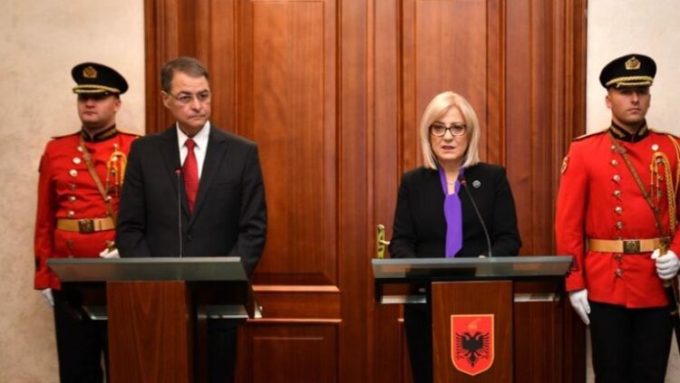 Zyrtari kanadez vizitë në Tiranë, Anthony Rota: Kanadaja, vend mik dhe partner i çmuar i Shqipërisë